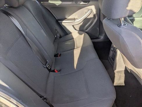 Used 2014 Volkswagen Jetta S image 18