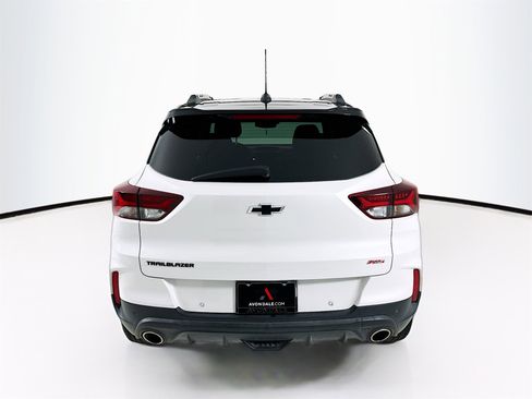 Used 2021 Chevrolet TrailBlazer RS w/ Sun and Liftgate Package image 7