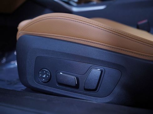 Used 2026 BMW 430i Coupe w/ M Sport Package RWD image 11