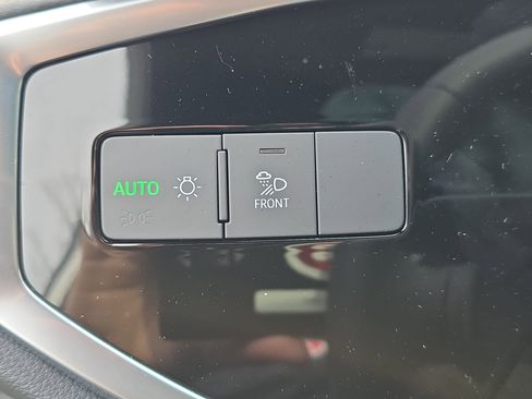 New 2025 Audi Q3 2.0T Premium image 25