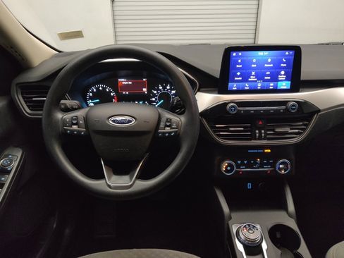 Used 2020 Ford Escape SE image 22