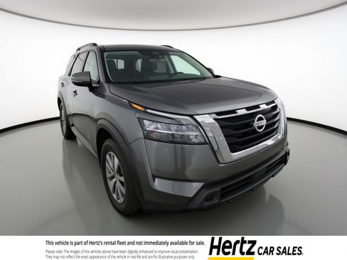 Used 2025 Nissan Pathfinder SV image 1