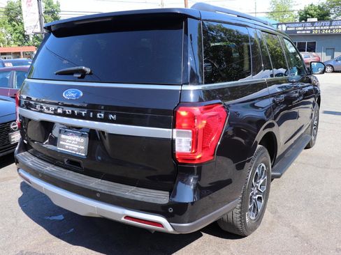 Used 2024 Ford Expedition XLT AWD/4WD image 5