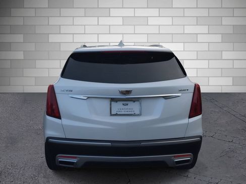 Used 2023 Cadillac XT5 Premium Luxury w/ LPO, Premium Carpet Package FWD image 4