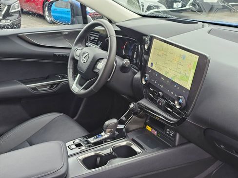 Used 2024 Lexus NX 300h AWD w/ Luxury Package image 10
