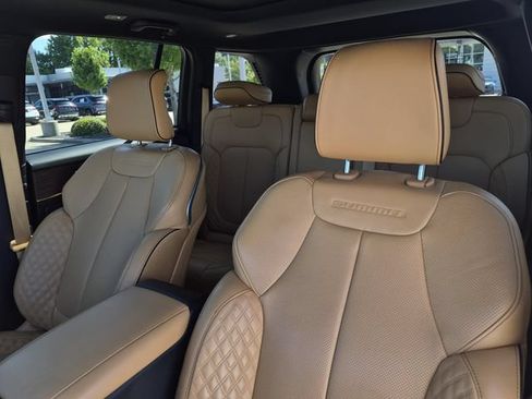 Used 2025 Jeep Grand Cherokee Summit AWD/4WD image 15