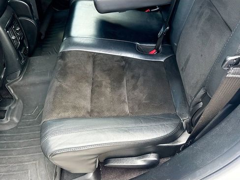 Used 2018 Jeep Grand Cherokee Altitude image 28