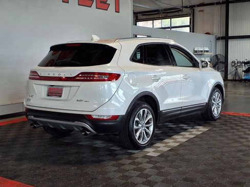 Used 2017 Lincoln MKC Select image 8