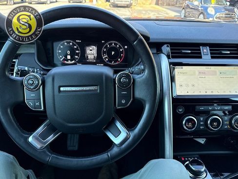 Used 2018 Land Rover Discovery HSE image 20