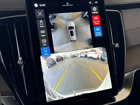 New 2026 Volvo XC90 B6 Plus w/ Protection Package Premier image 20