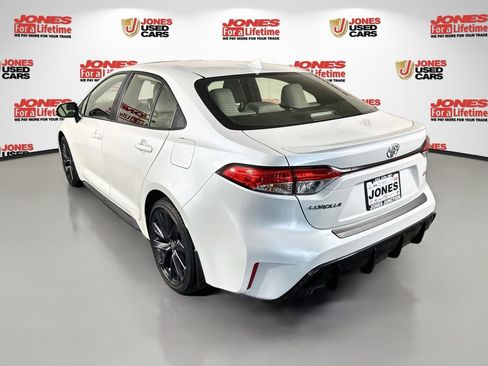 Certified 2024 Toyota Corolla SE FWD image 2