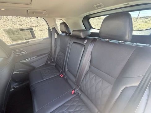 Certified 2022 Nissan Rogue Platinum w/ Head-Up Display Package image 28