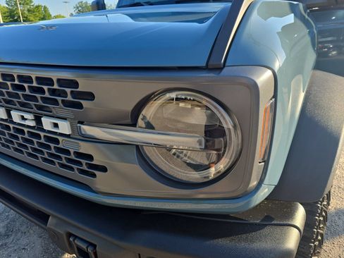 Used 2023 Ford Bronco Badlands w/ Sasquatch Package AWD/4WD image 31