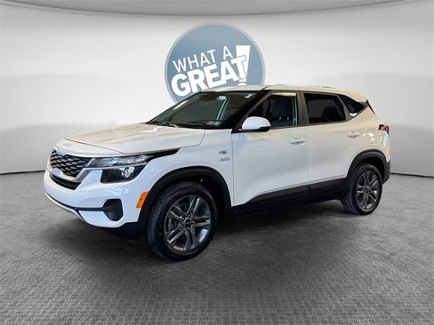 Used 2022 Kia Seltos LX image 8