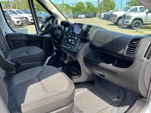 Used 2025 RAM ProMaster 2500 w/ U-Haul Equipment Group FWD image 37