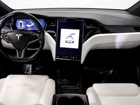 Used 2020 Tesla Model X Long Range image 17