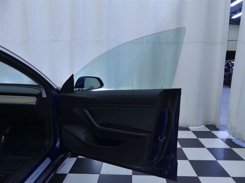 Used 2019 Tesla Model 3 Performance AWD/4WD image 25