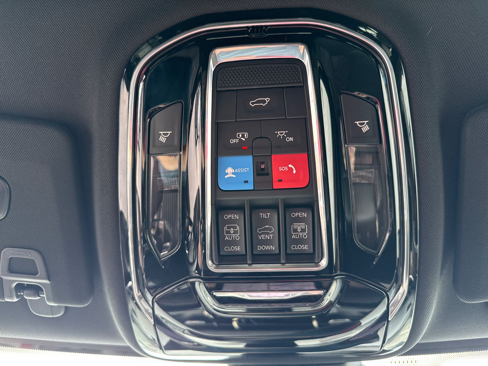 Used 2023 Jeep Grand Cherokee L Summit w/ Advanced Protech Group IV AWD/4WD image 12