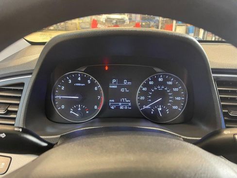 Used 2017 Hyundai Elantra SE FWD image 21