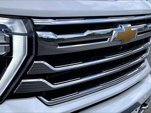 Used 2024 Chevrolet Silverado 2500 High Country w/ High Country Premium Package image 29