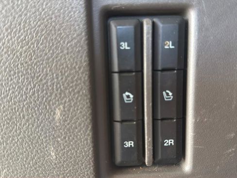 Used 2018 Ford Expedition Limited w/ Equipment Group 301A AWD/4WD image 15