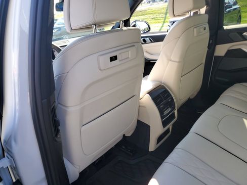 Used 2021 BMW X5 xDrive40i w/ Premium Package AWD/4WD image 14