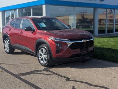 Certified 2024 Chevrolet Trax LS w/ Driver Confidence Package