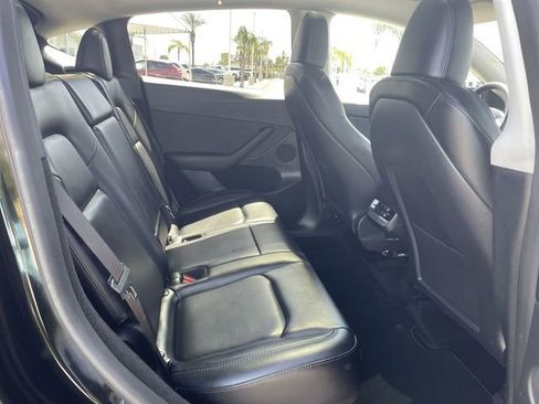 Used 2023 Tesla Model Y Long Range image 28