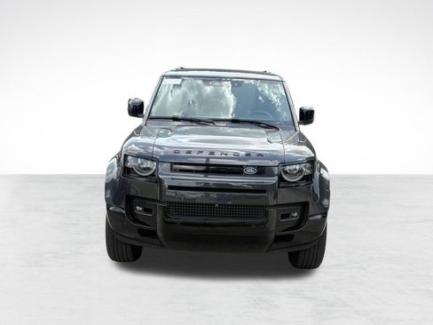 Used 2024 Land Rover Defender 110 X-Dynamic SE AWD/4WD image 6
