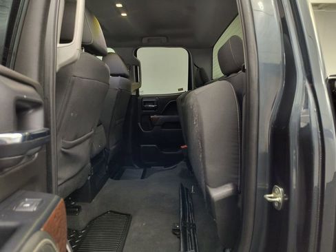 Used 2019 GMC Sierra 1500 SLE w/ SLE Value Package image 18