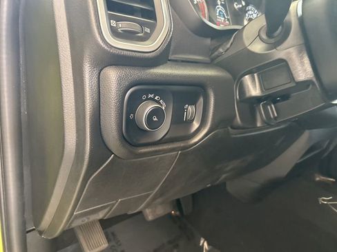 Used 2024 RAM 3500 Big Horn image 39