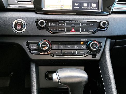 Used 2019 Kia Niro Touring image 34