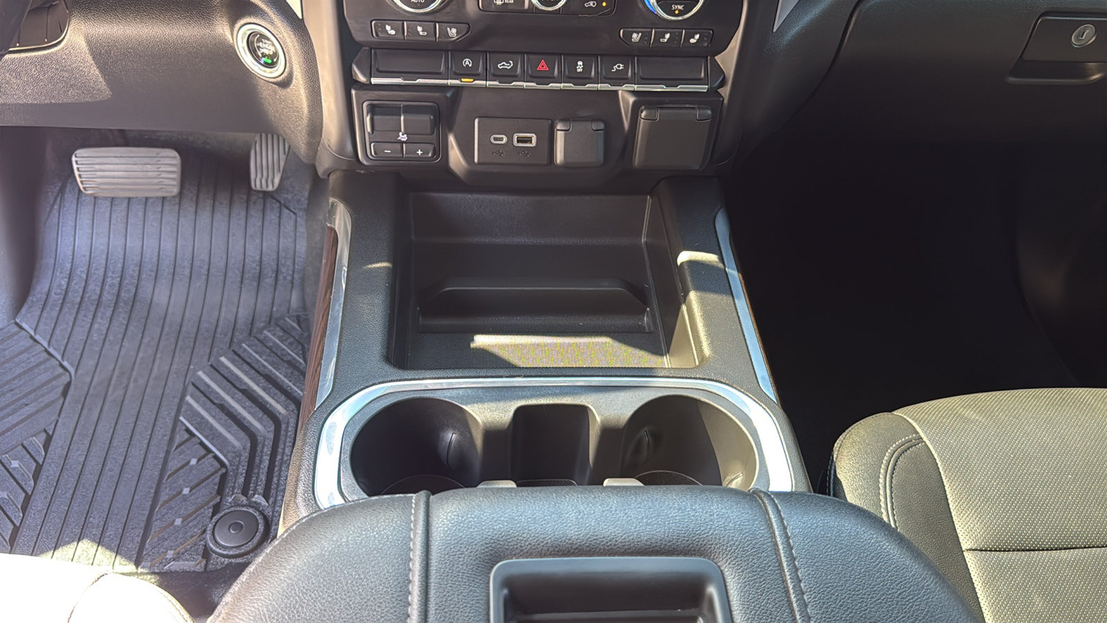 Used 2021 GMC Sierra 1500 SLT w/ SLT Premium Package AWD/4WD image 23