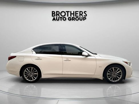 Used 2018 INFINITI Q50 Luxe w/ Essential Package (3.0T Luxe) image 11