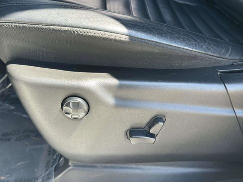 Used 2018 Jeep Grand Cherokee Limited image 18