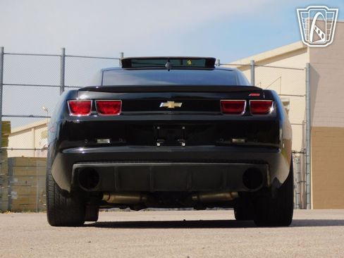 Used 2011 Chevrolet Camaro SS w/ RS Package image 19