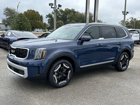 New 2025 Kia Telluride EX image 8