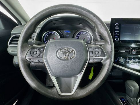 Used 2021 Toyota Camry LE image 11