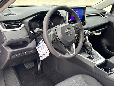 New 2025 Toyota RAV4 XLE image 19