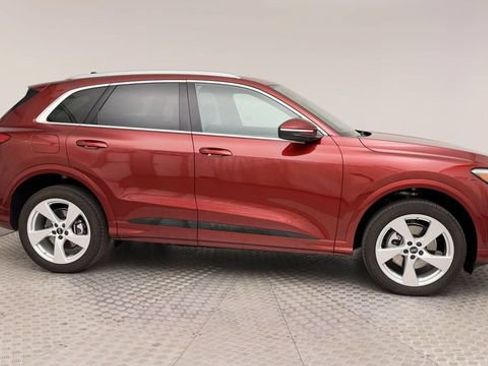 Used 2025 Audi Q5 Premium Plus w/ Premium Plus AWD/4WD image 9