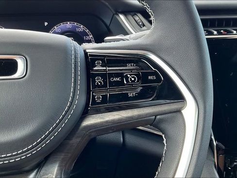 New 2025 Jeep Grand Cherokee Overland image 15