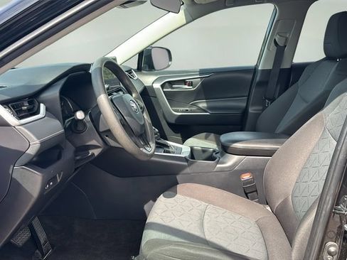 Used 2025 Toyota RAV4 XLE AWD/4WD image 20