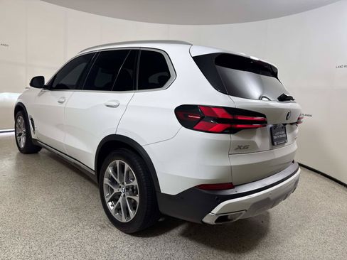 Used 2024 BMW X5 sDrive40i w/ Premium Package RWD image 3