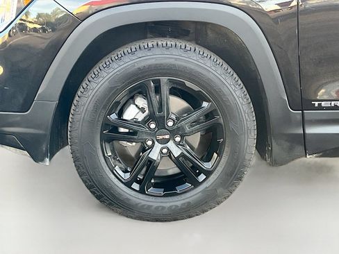 Used 2024 GMC Terrain AT4 w/ LPO, Floor Liner Package AWD/4WD image 31