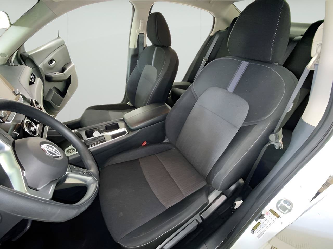 Used 2024 Nissan Sentra SV FWD image 17