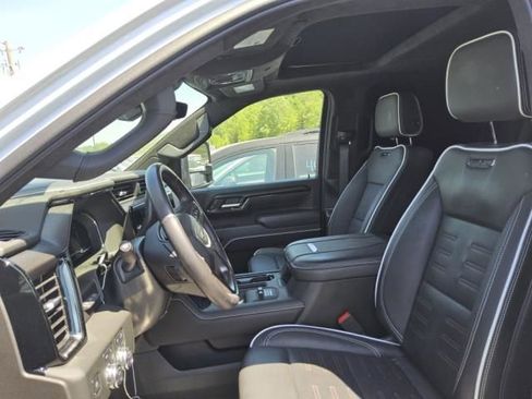 Used 2025 GMC Sierra 2500 AT4X AWD/4WD image 5