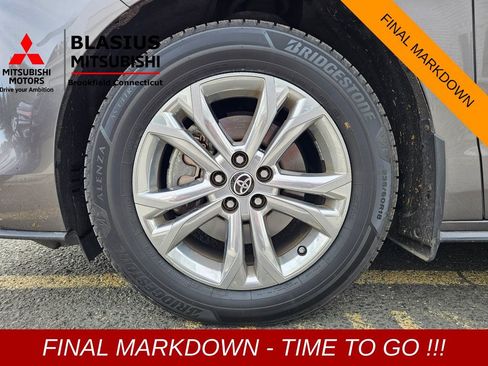 Used 2022 Toyota Sienna Platinum image 7