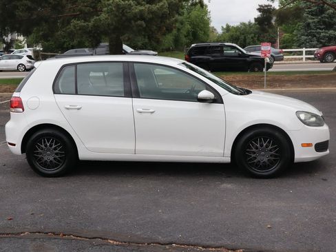 Used 2013 Volkswagen Golf 4-Door FWD image 3