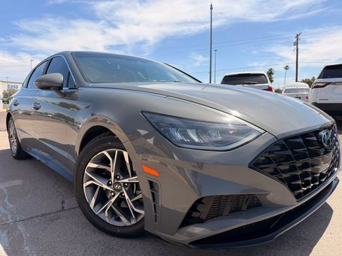 Used 2021 Hyundai Sonata SEL w/ Convenience Package FWD image 3