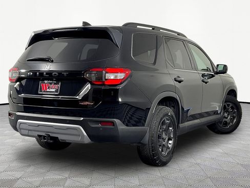 Used 2024 Honda Pilot TrailSport image 6